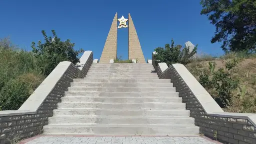 Мемориал на месте прорыва «линии Вотан»